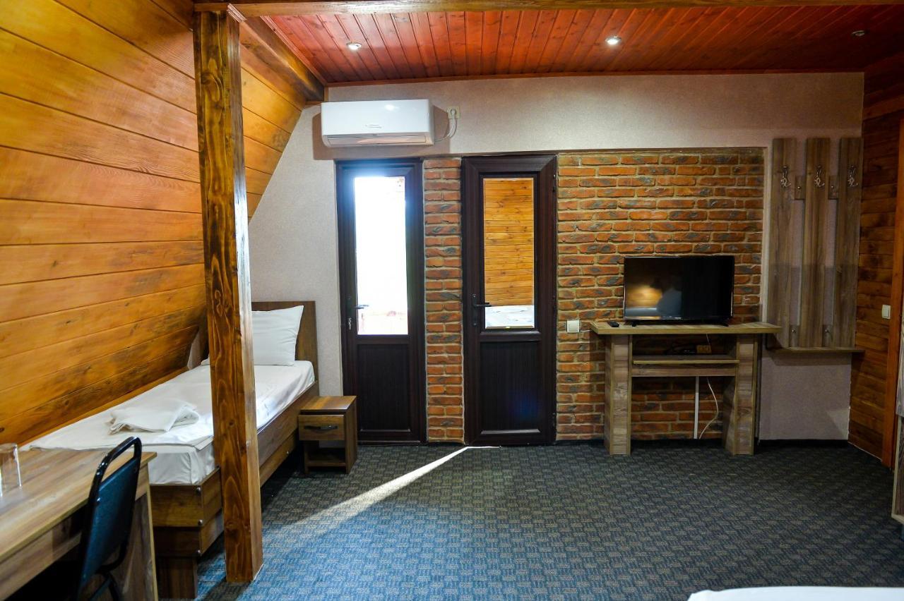Chateau Chikovani Hotell Gordi Eksteriør bilde