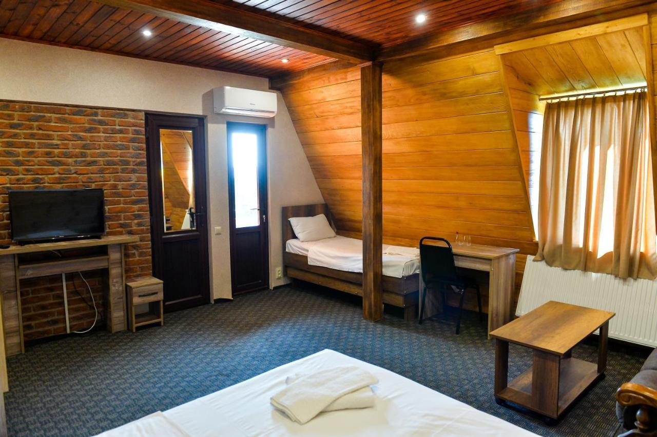 Chateau Chikovani Hotell Gordi Eksteriør bilde
