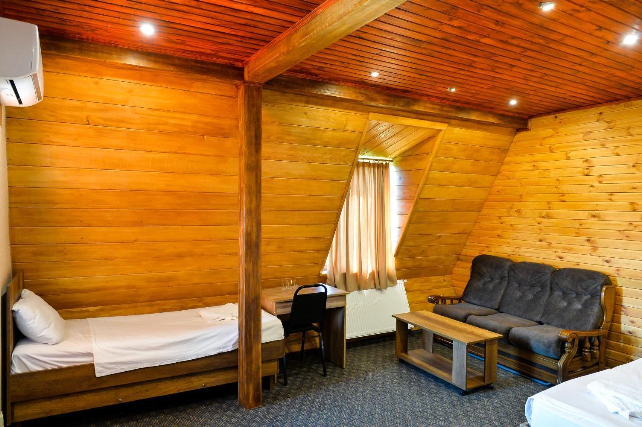Chateau Chikovani Hotell Gordi Eksteriør bilde