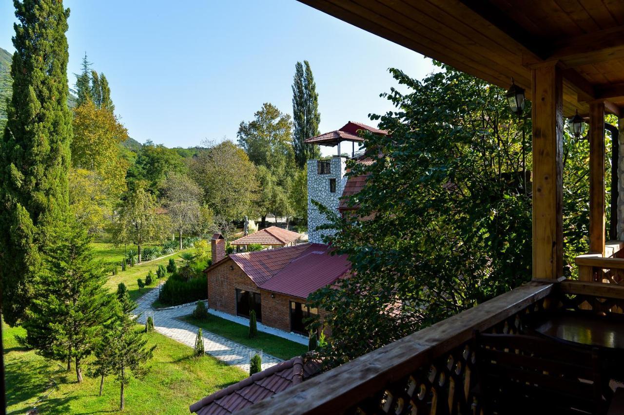 Chateau Chikovani Hotell Gordi Eksteriør bilde