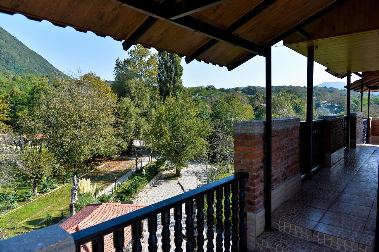 Chateau Chikovani Hotell Gordi Eksteriør bilde