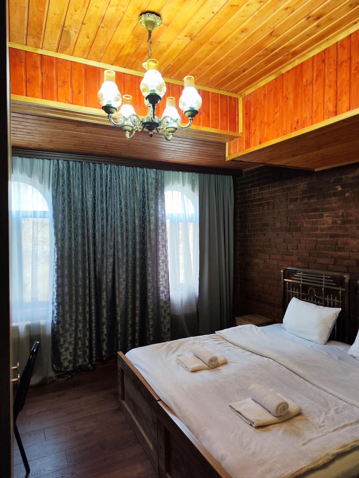Chateau Chikovani Hotell Gordi Eksteriør bilde