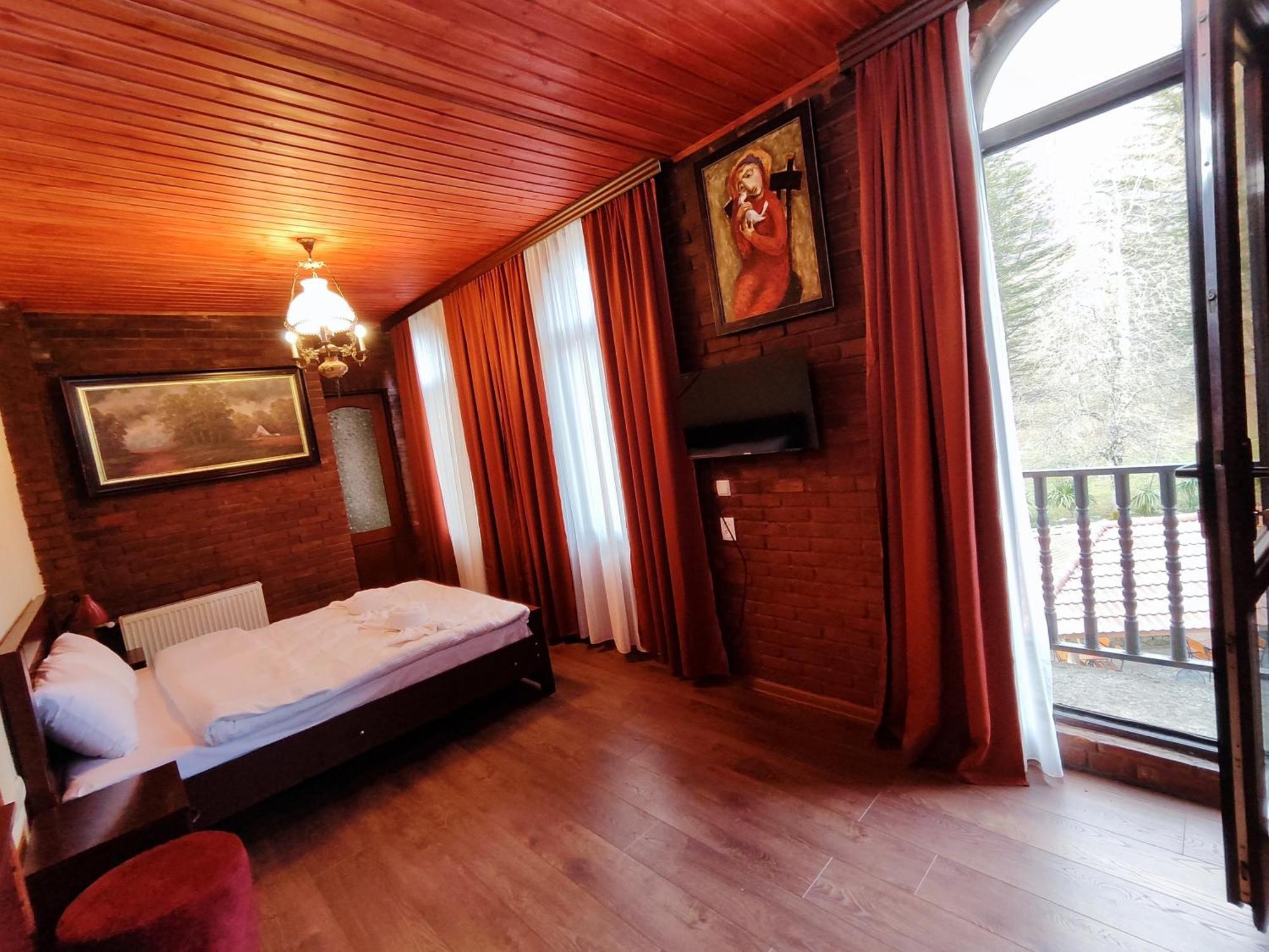 Chateau Chikovani Hotell Gordi Eksteriør bilde