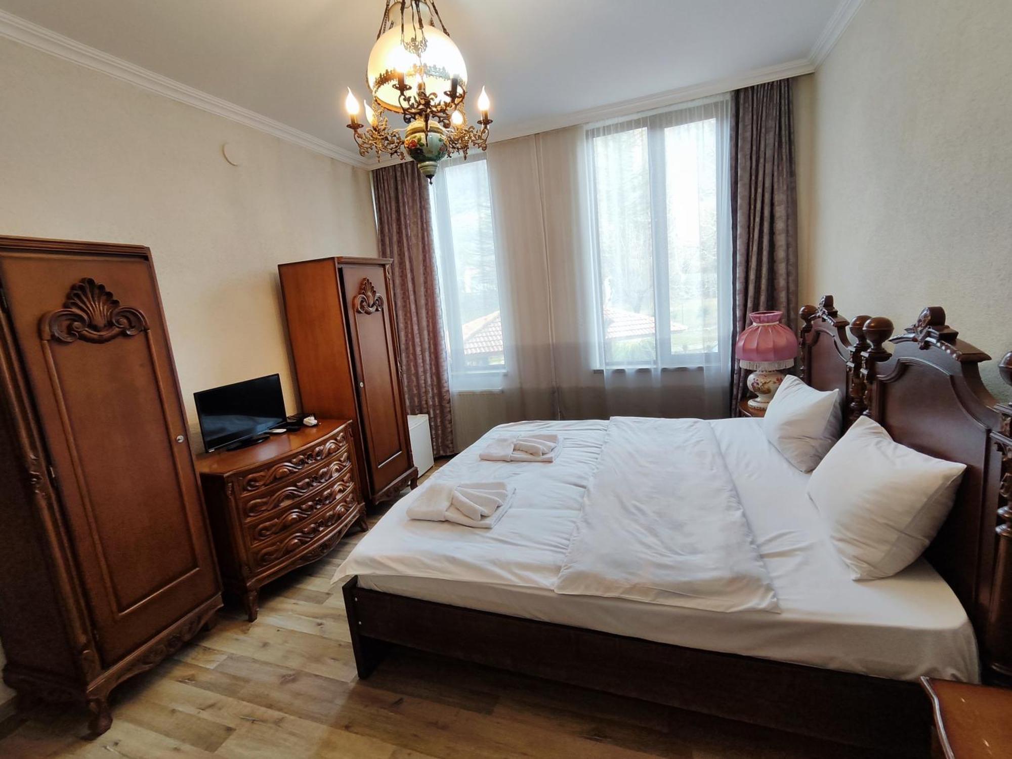 Chateau Chikovani Hotell Gordi Eksteriør bilde