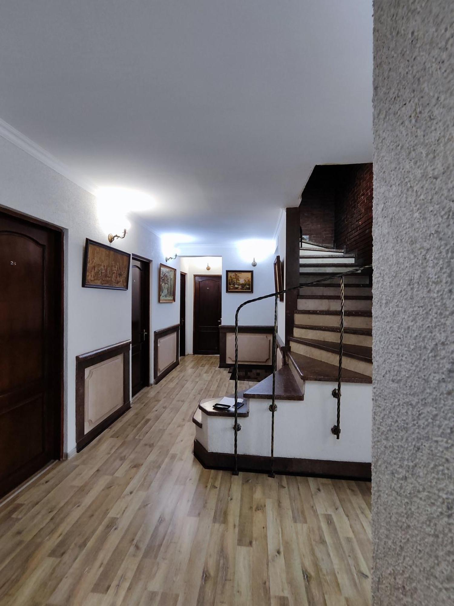 Chateau Chikovani Hotell Gordi Eksteriør bilde