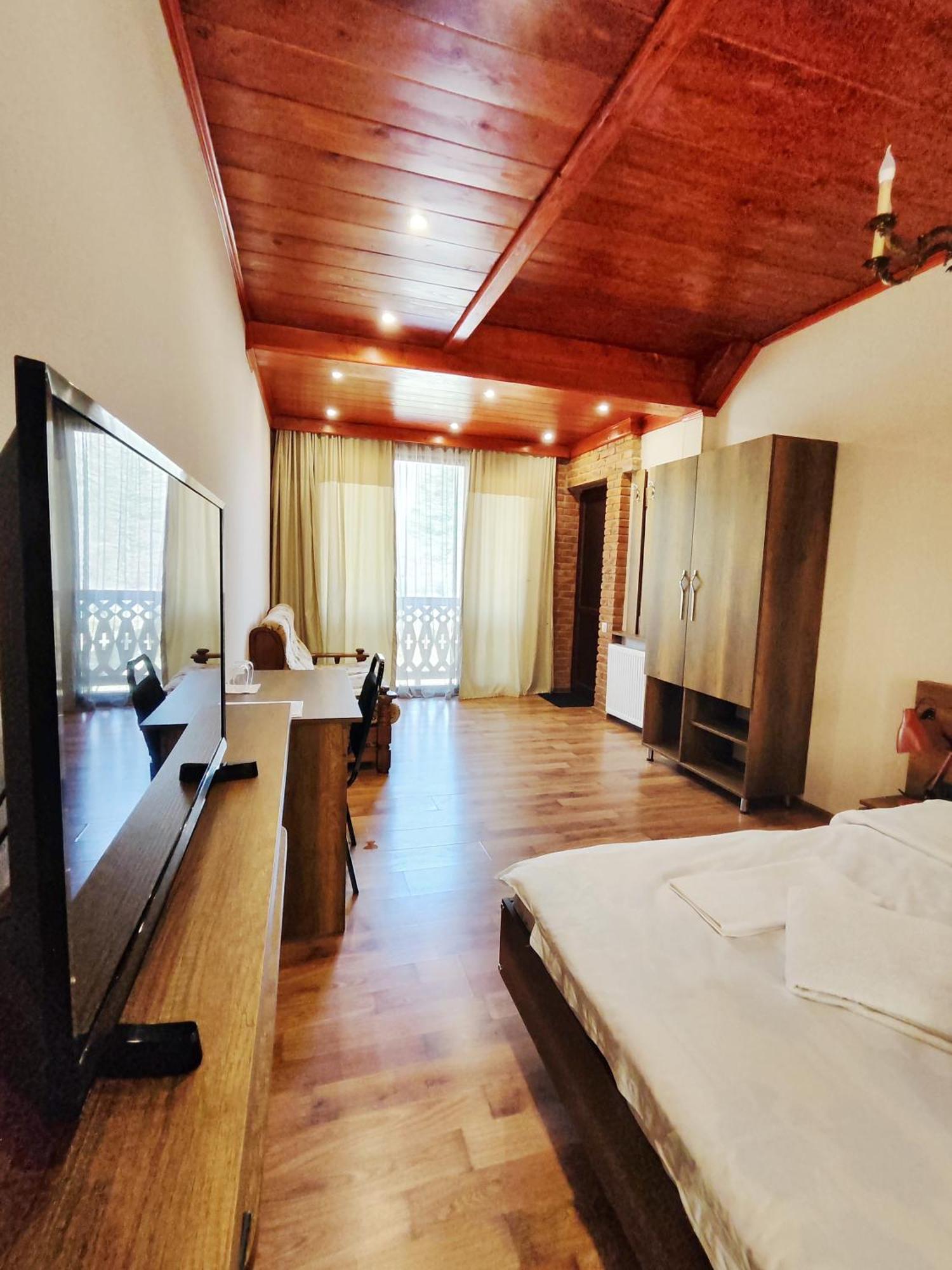 Chateau Chikovani Hotell Gordi Eksteriør bilde