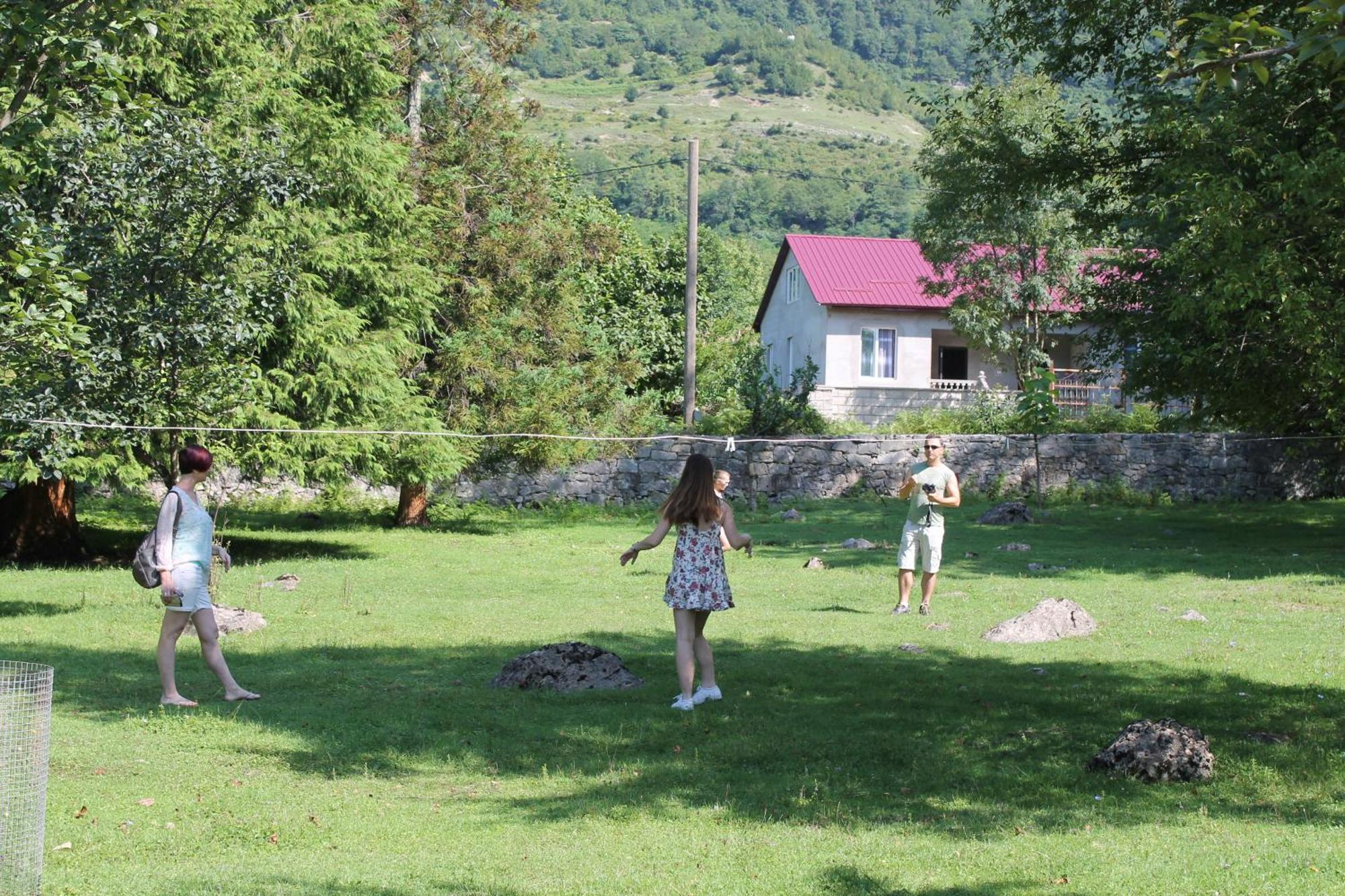 Chateau Chikovani Hotell Gordi Eksteriør bilde