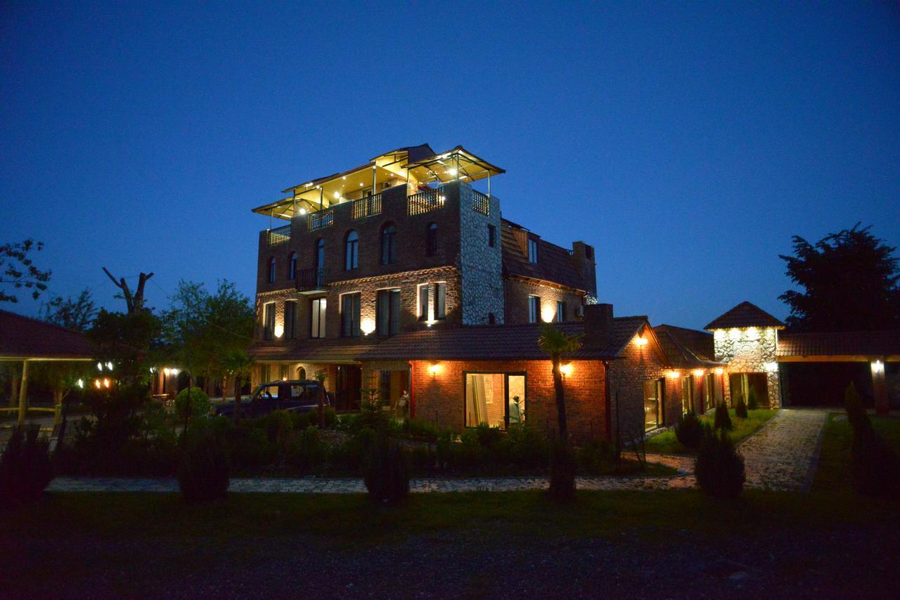 Chateau Chikovani Hotell Gordi Eksteriør bilde