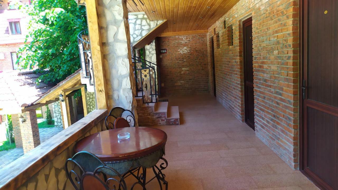 Chateau Chikovani Hotell Gordi Eksteriør bilde